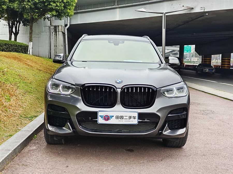 Discover undefined undefined Exterior Interior Images.Find all aspects and details of cars.