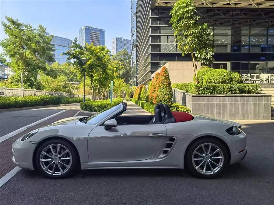 Discover undefined undefined Exterior Interior Images.Find all aspects and details of cars.
