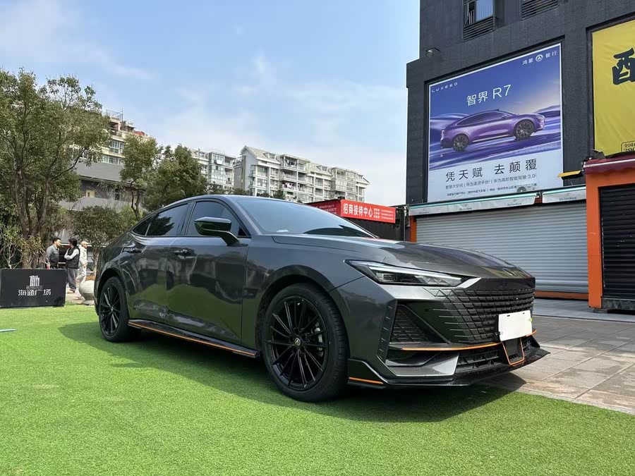 Discover undefined undefined Exterior Interior Images.Find all aspects and details of cars.