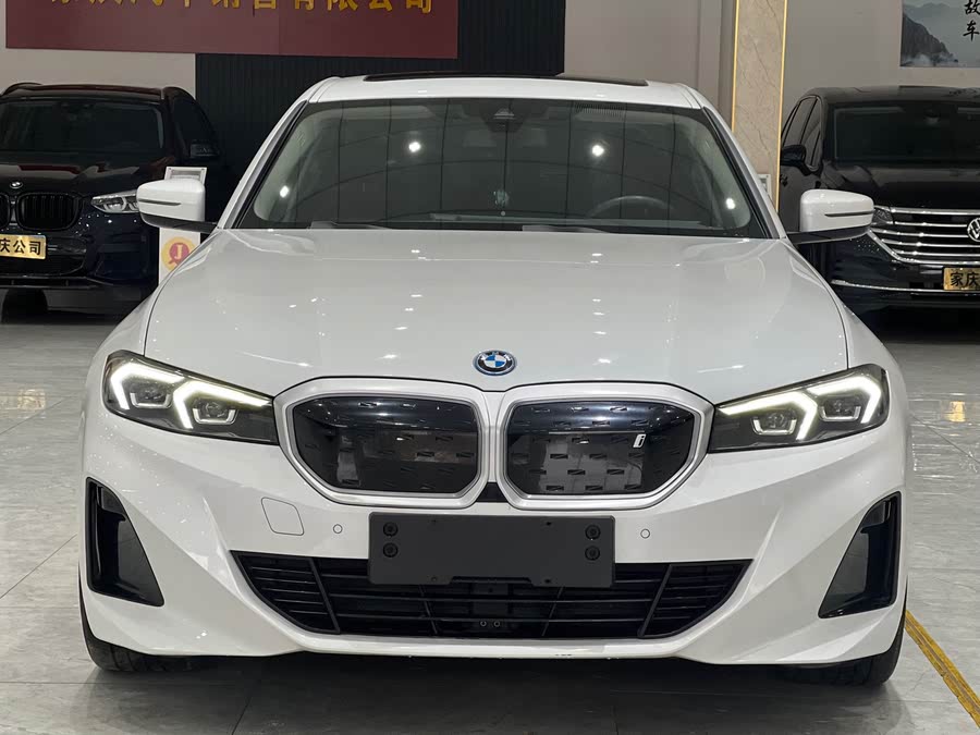 Discover undefined undefined Exterior Interior Images.Find all aspects and details of cars.