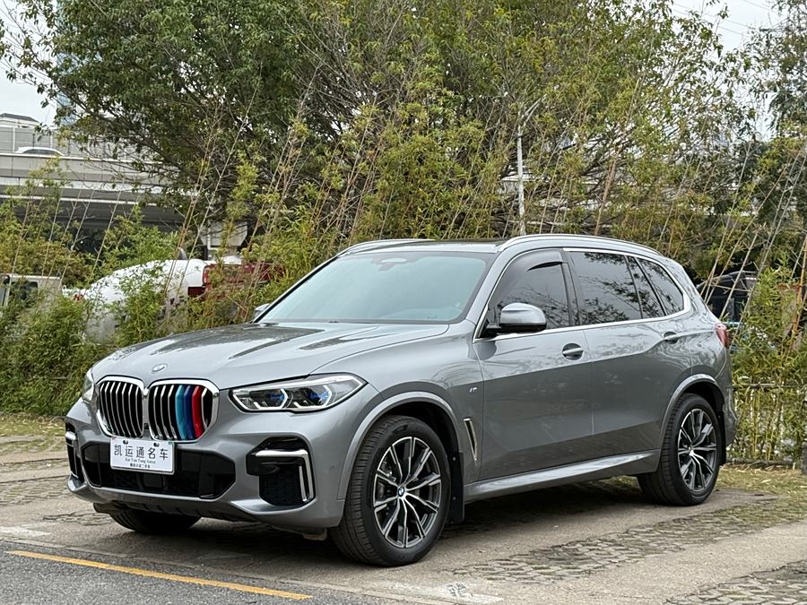 Discover undefined undefined Exterior Interior Images.Find all aspects and details of cars.