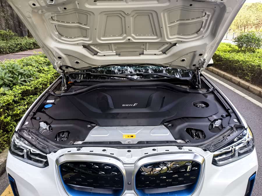 BMW iX3 2022 Leading Model