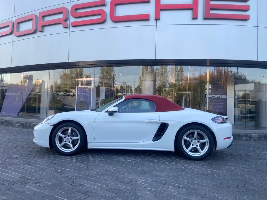 Discover undefined undefined Exterior Interior Images.Find all aspects and details of cars.