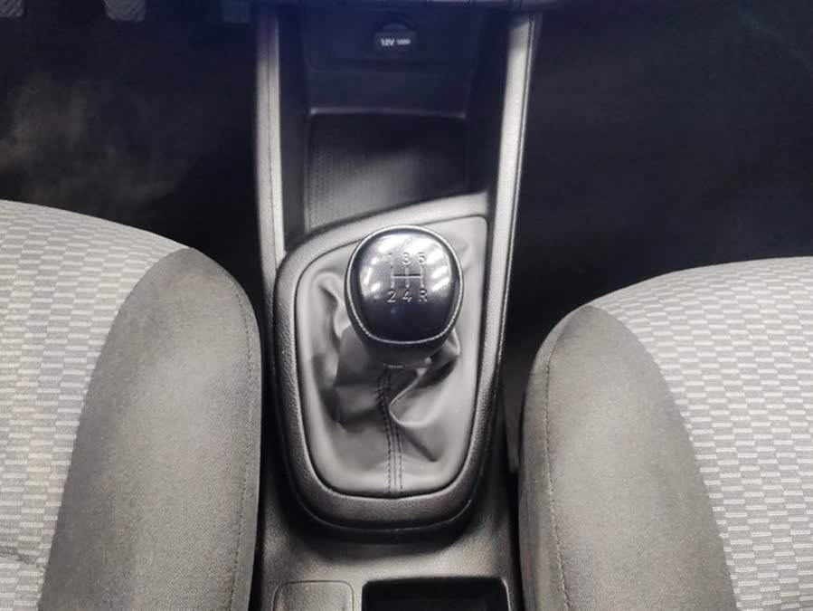 Discover undefined undefined Exterior Interior Images.Find all aspects and details of cars.
