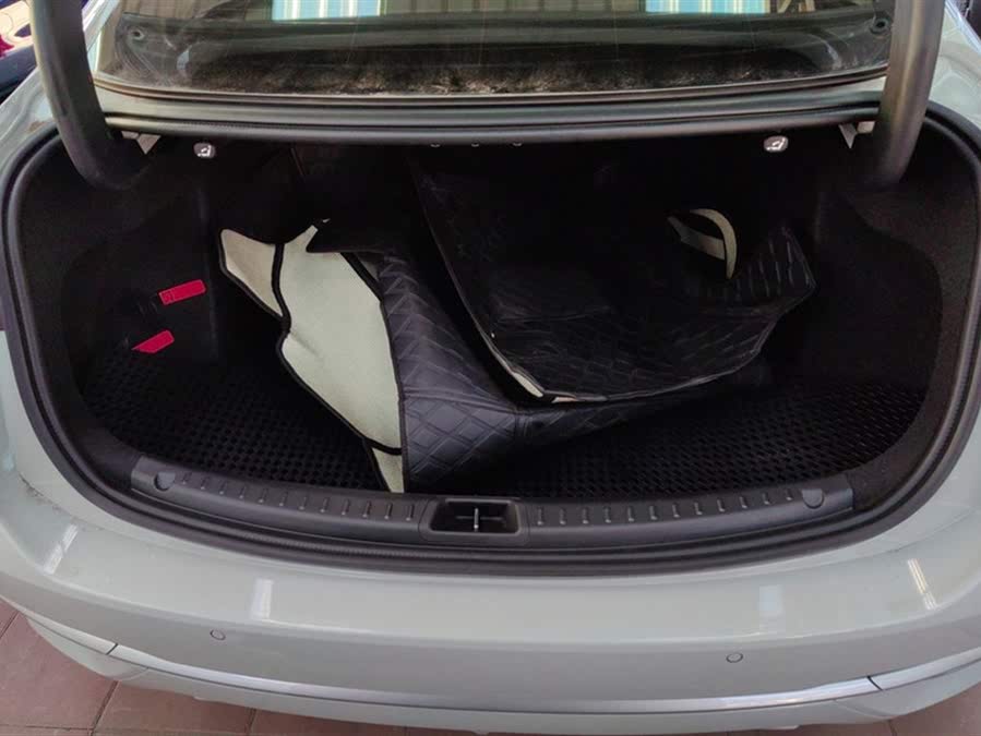 Discover undefined undefined Exterior Interior Images.Find all aspects and details of cars.