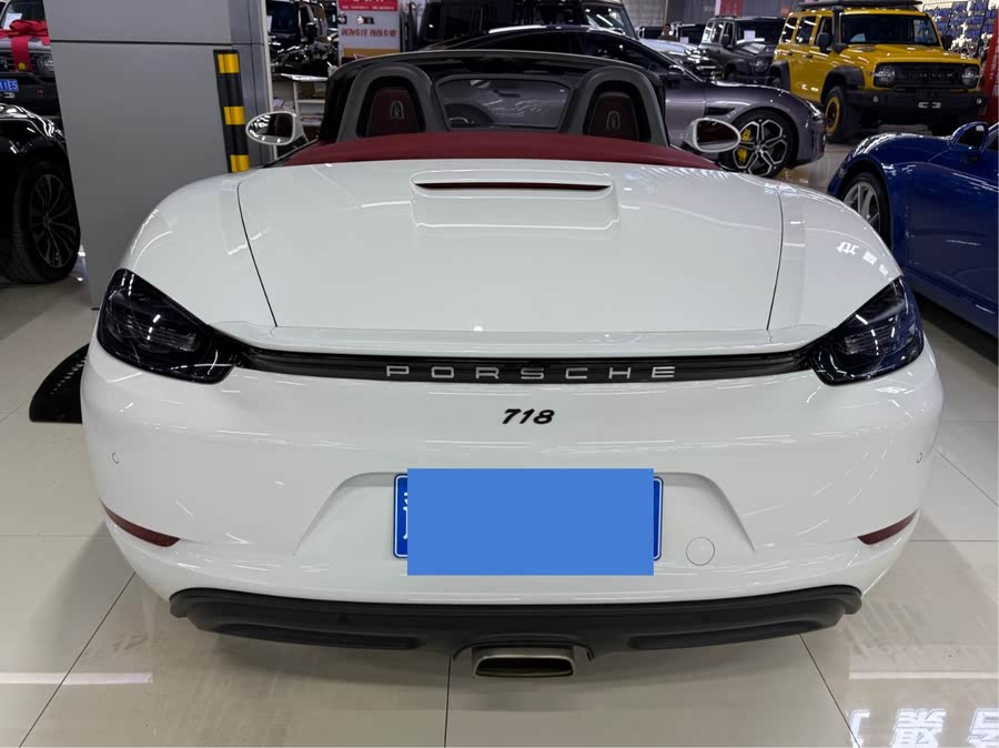 Discover undefined undefined Exterior Interior Images.Find all aspects and details of cars.