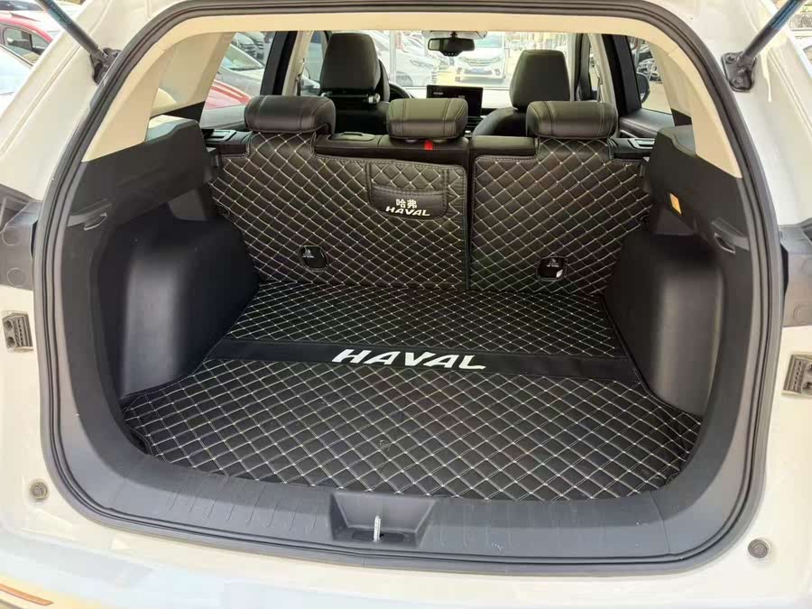 Discover undefined undefined Exterior Interior Images.Find all aspects and details of cars.