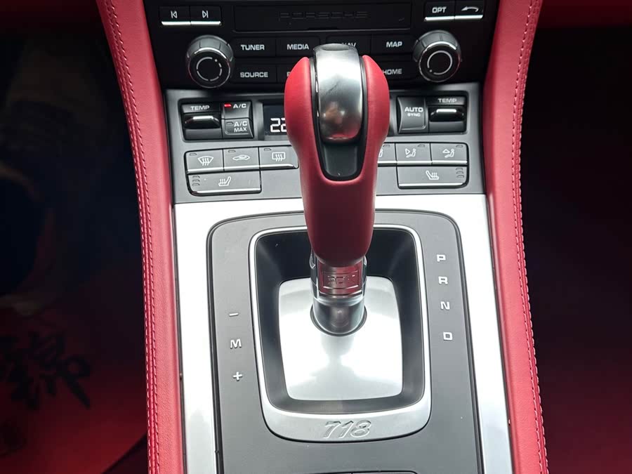 Discover undefined undefined Exterior Interior Images.Find all aspects and details of cars.