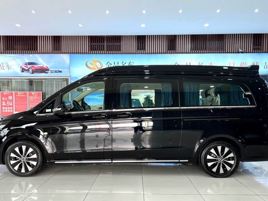 Discover undefined undefined Exterior Interior Images.Find all aspects and details of cars.