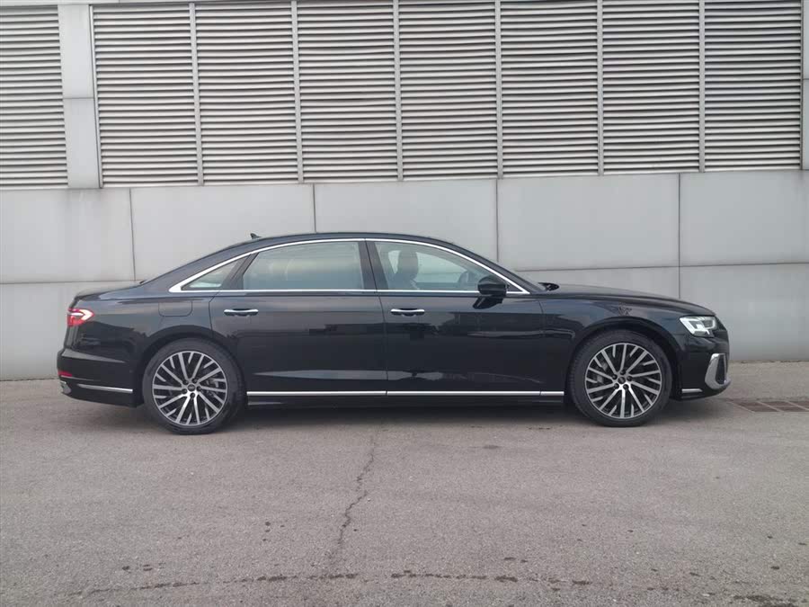 Discover undefined undefined Exterior Interior Images.Find all aspects and details of cars.