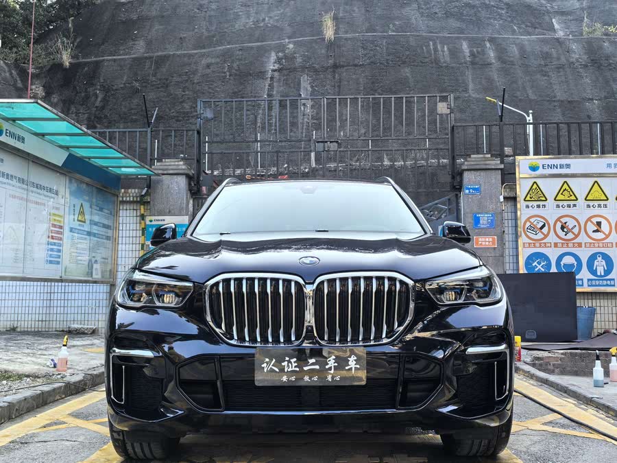 Discover undefined undefined Exterior Interior Images.Find all aspects and details of cars.