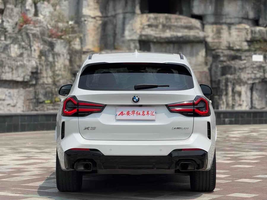 Discover undefined undefined Exterior Interior Images.Find all aspects and details of cars.
