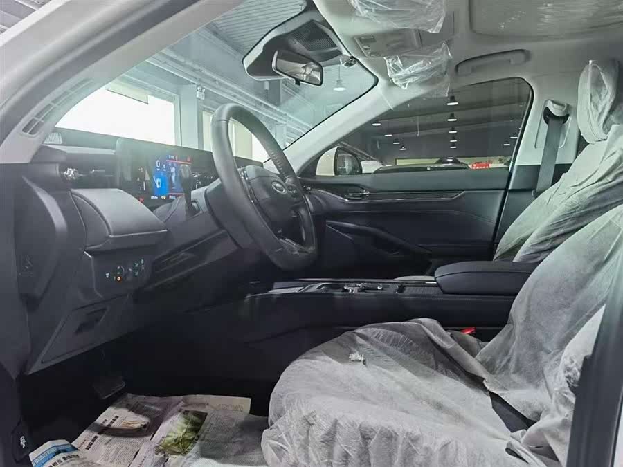 Discover undefined undefined Exterior Interior Images.Find all aspects and details of cars.