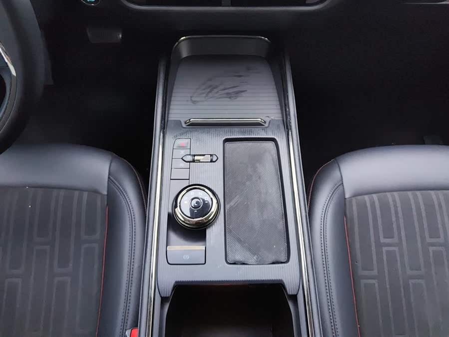 Discover undefined undefined Exterior Interior Images.Find all aspects and details of cars.