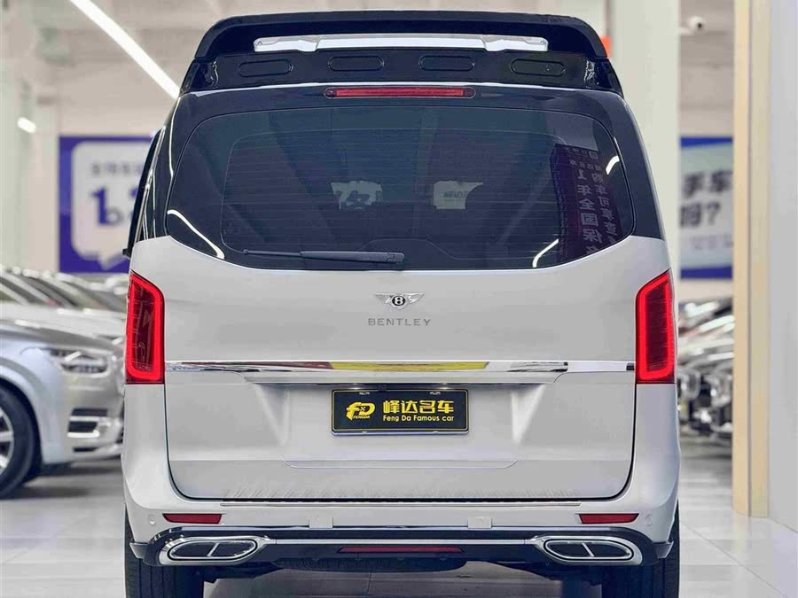 Discover undefined undefined Exterior Interior Images.Find all aspects and details of cars.