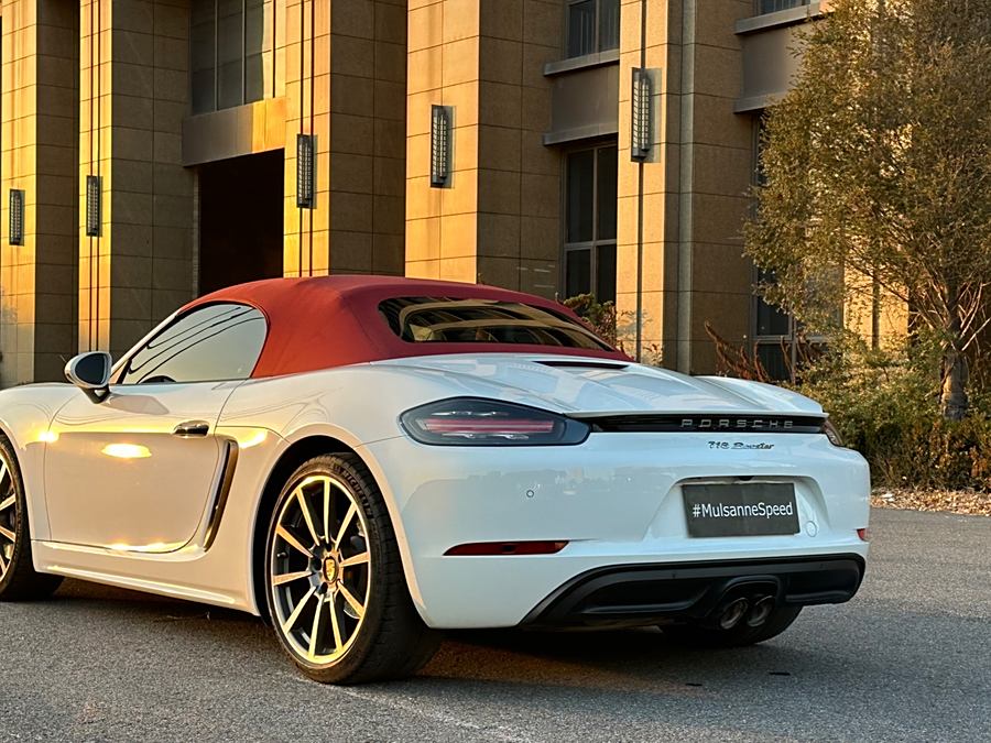 Discover undefined undefined Exterior Interior Images.Find all aspects and details of cars.