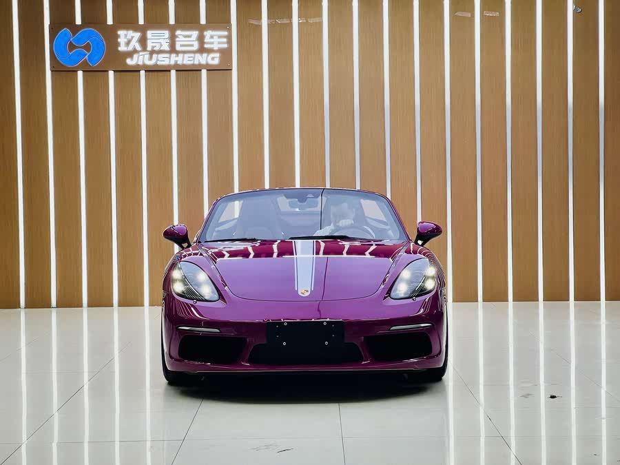 Discover undefined undefined Exterior Interior Images.Find all aspects and details of cars.