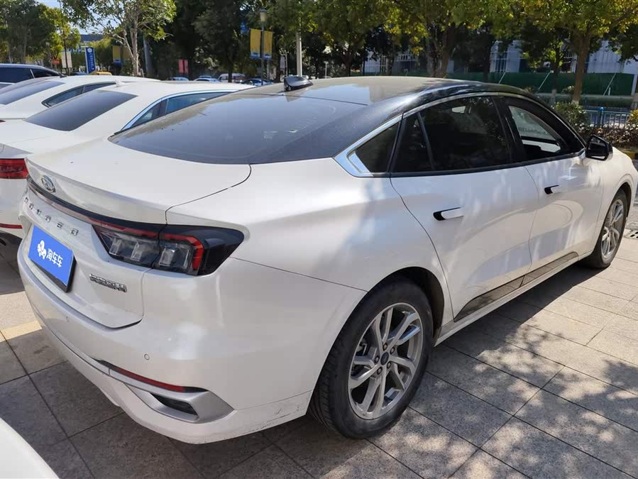 Discover undefined undefined Exterior Interior Images.Find all aspects and details of cars.