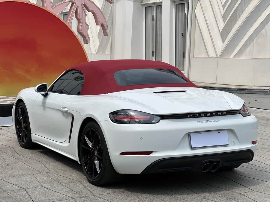Discover undefined undefined Exterior Interior Images.Find all aspects and details of cars.
