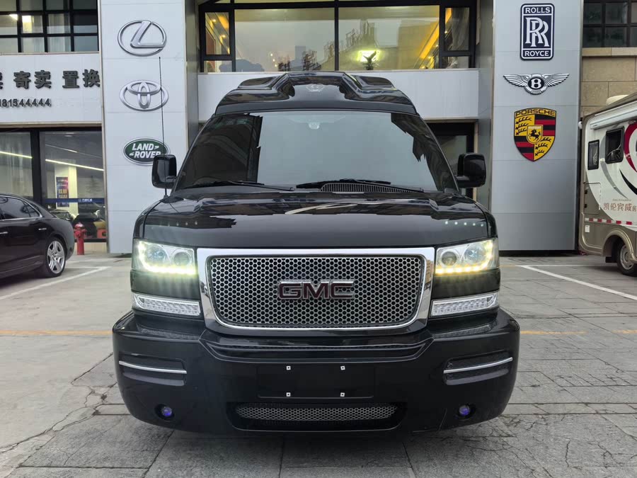 Discover undefined undefined Exterior Interior Images.Find all aspects and details of cars.