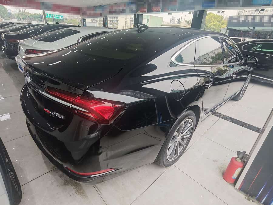 Discover undefined undefined Exterior Interior Images.Find all aspects and details of cars.