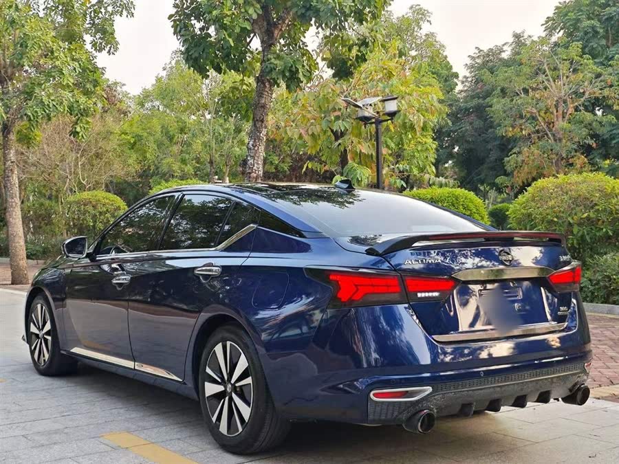 Discover undefined undefined Exterior Interior Images.Find all aspects and details of cars.