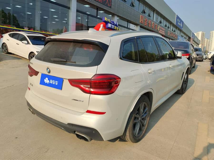 Discover undefined undefined Exterior Interior Images.Find all aspects and details of cars.