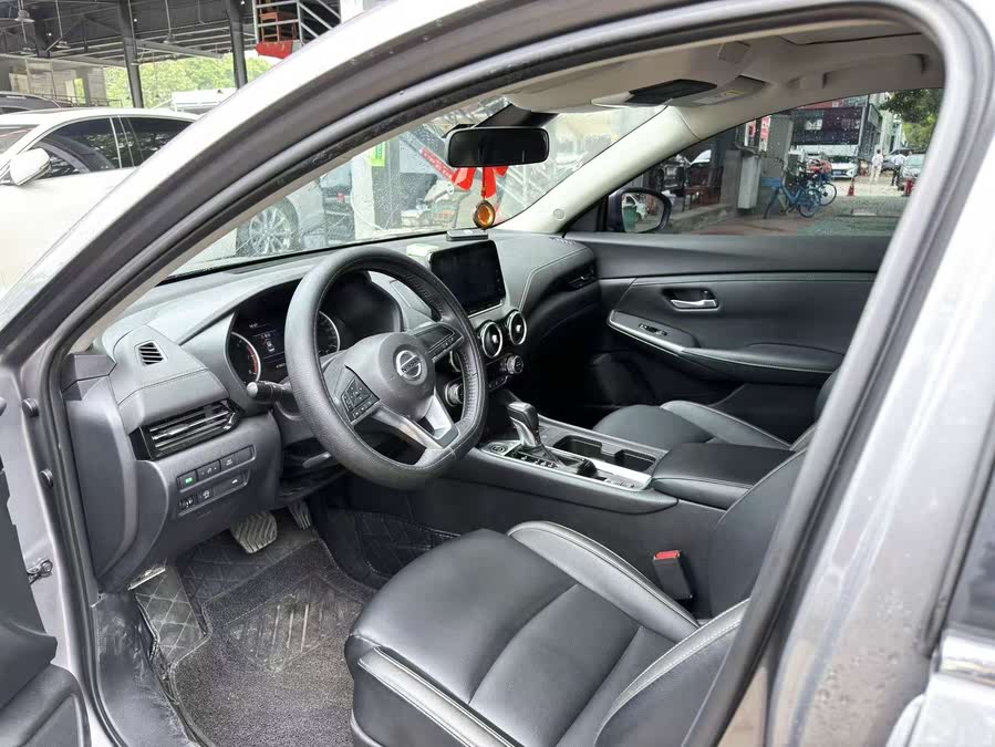 Discover undefined undefined Exterior Interior Images.Find all aspects and details of cars.