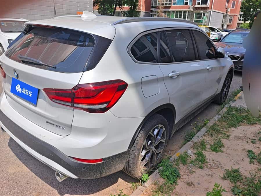Discover undefined undefined Exterior Interior Images.Find all aspects and details of cars.