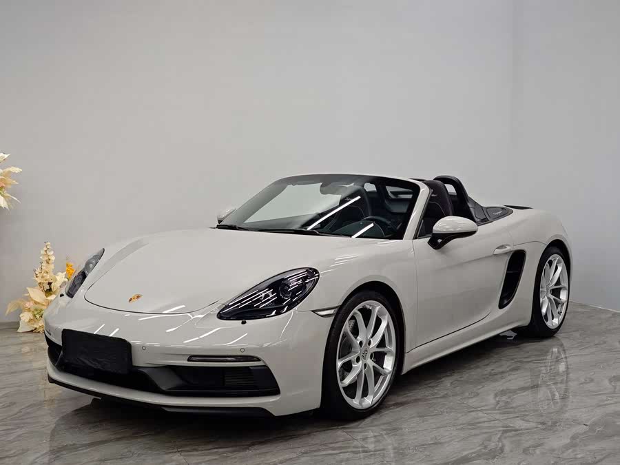 Discover undefined undefined Exterior Interior Images.Find all aspects and details of cars.