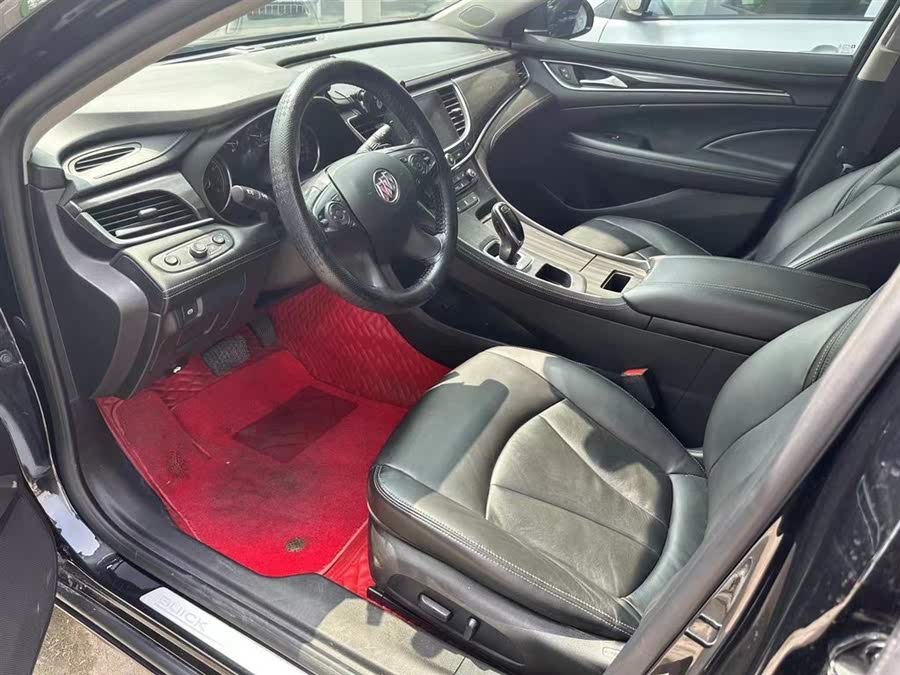 Discover undefined undefined Exterior Interior Images.Find all aspects and details of cars.