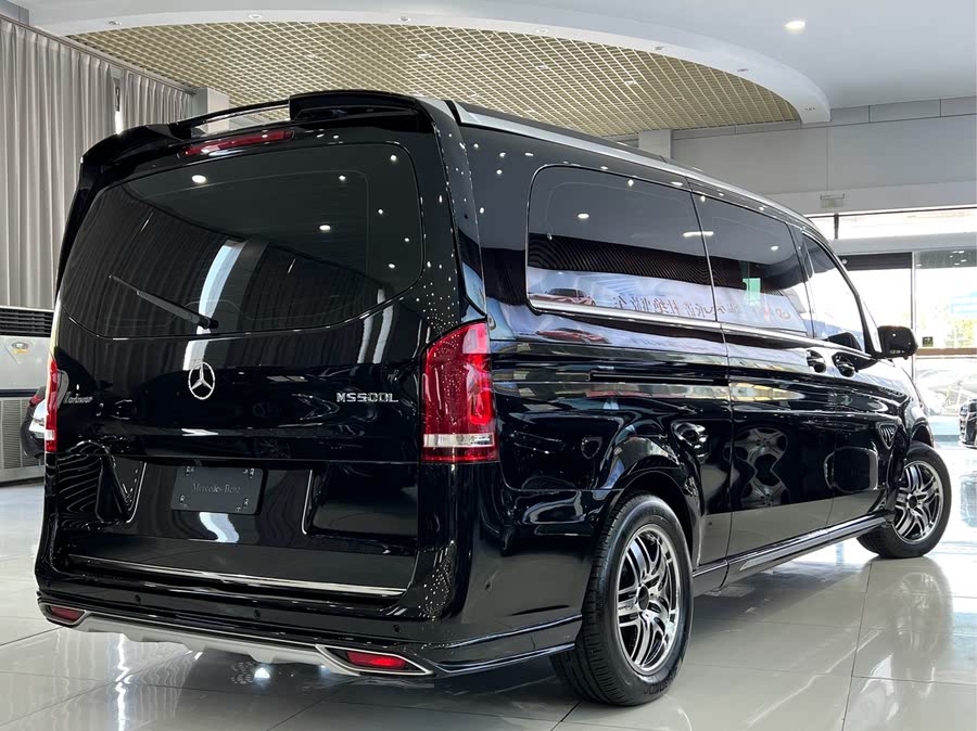 Discover undefined undefined Exterior Interior Images.Find all aspects and details of cars.