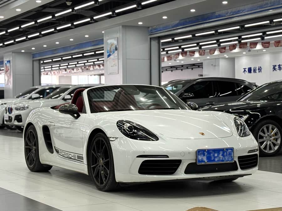 Discover undefined undefined Exterior Interior Images.Find all aspects and details of cars.