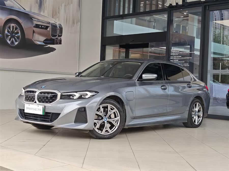 Discover undefined undefined Exterior Interior Images.Find all aspects and details of cars.