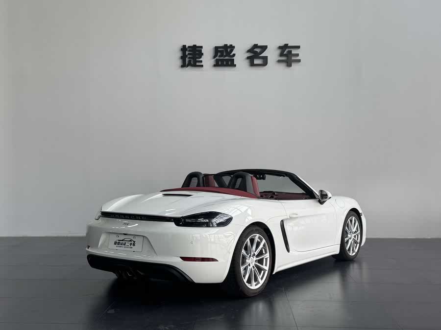 Discover undefined undefined Exterior Interior Images.Find all aspects and details of cars.
