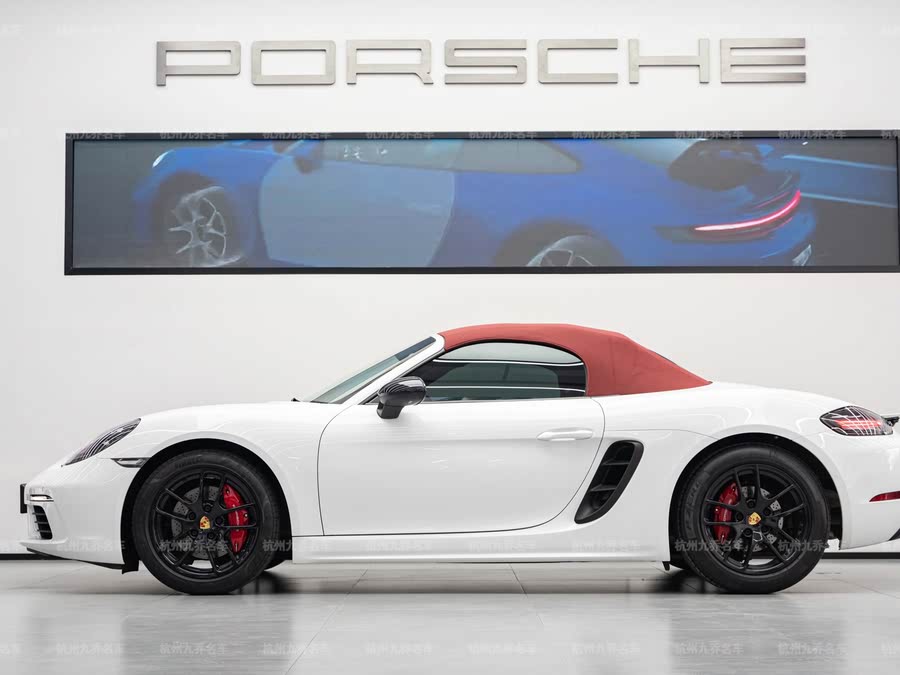 Discover undefined undefined Exterior Interior Images.Find all aspects and details of cars.
