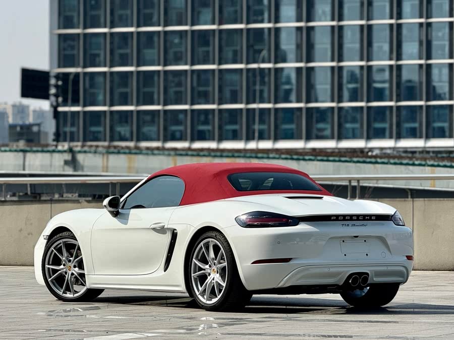 Discover undefined undefined Exterior Interior Images.Find all aspects and details of cars.