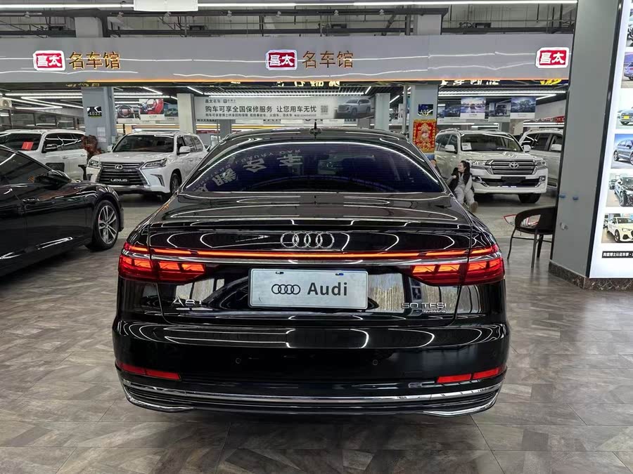 Discover undefined undefined Exterior Interior Images.Find all aspects and details of cars.