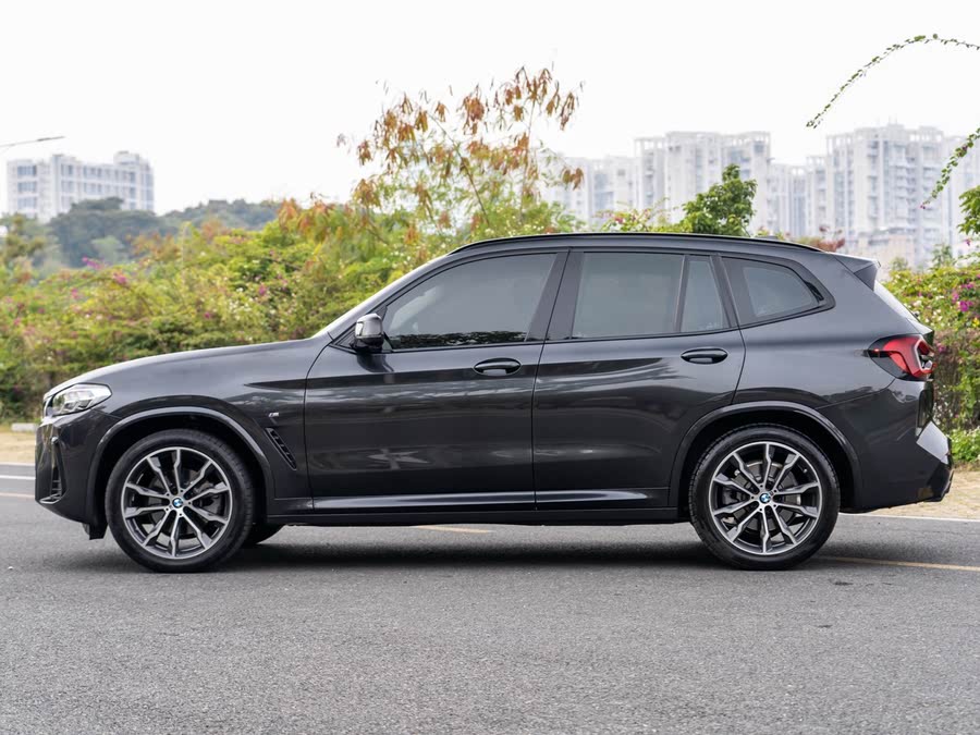 Discover undefined undefined Exterior Interior Images.Find all aspects and details of cars.