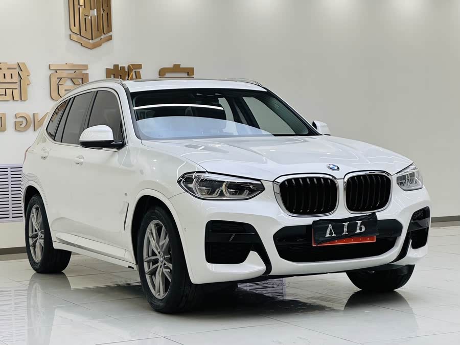 Discover undefined undefined Exterior Interior Images.Find all aspects and details of cars.