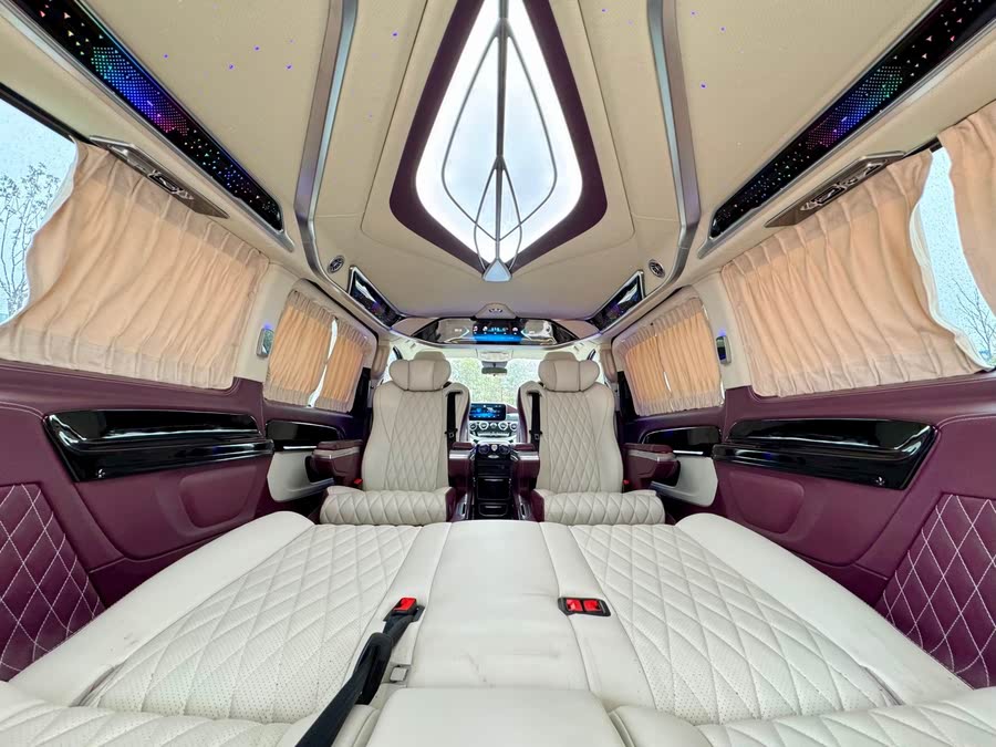 Discover undefined undefined Exterior Interior Images.Find all aspects and details of cars.