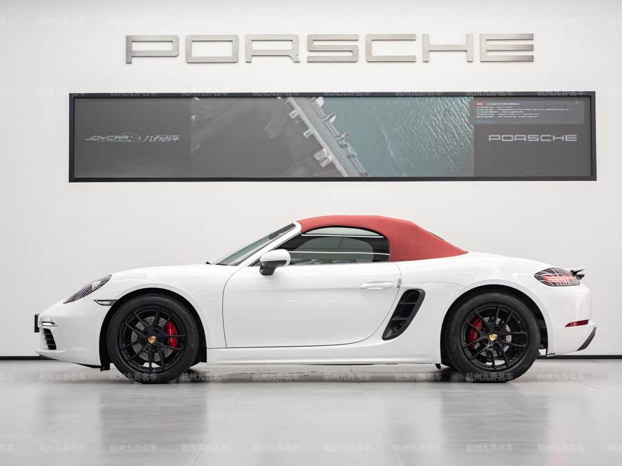 Discover undefined undefined Exterior Interior Images.Find all aspects and details of cars.