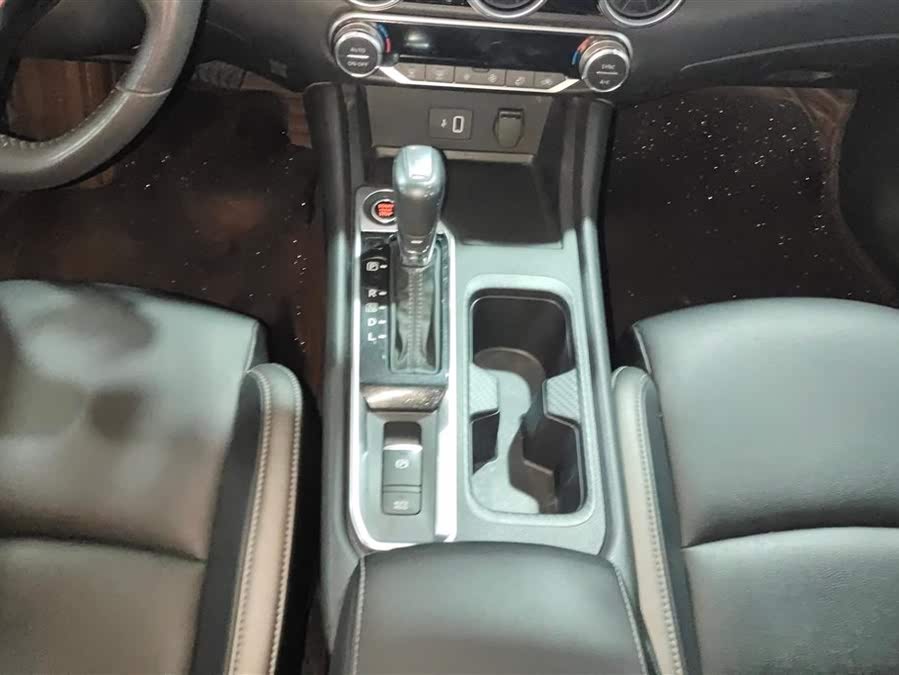 Discover undefined undefined Exterior Interior Images.Find all aspects and details of cars.