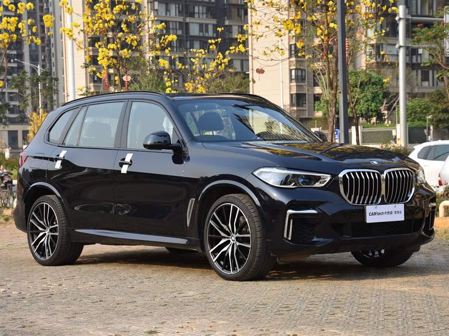 Discover undefined undefined Exterior Interior Images.Find all aspects and details of cars.