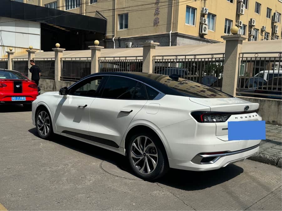 Discover undefined undefined Exterior Interior Images.Find all aspects and details of cars.