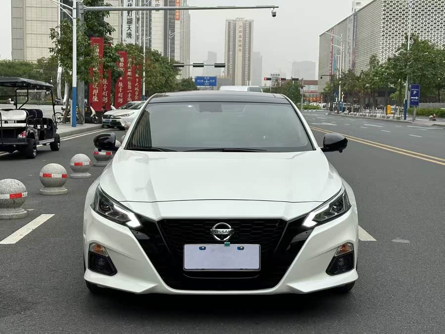 Discover undefined undefined Exterior Interior Images.Find all aspects and details of cars.