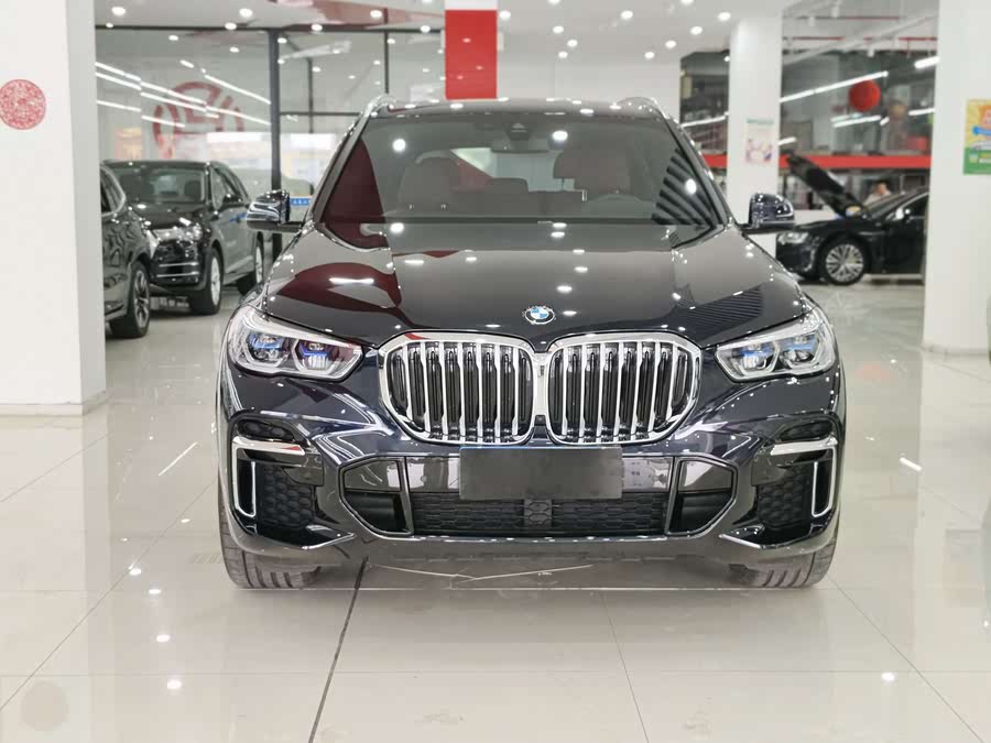 Discover undefined undefined Exterior Interior Images.Find all aspects and details of cars.