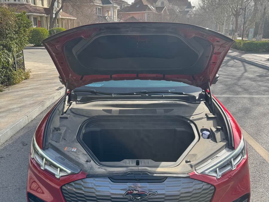 Discover undefined undefined Exterior Interior Images.Find all aspects and details of cars.