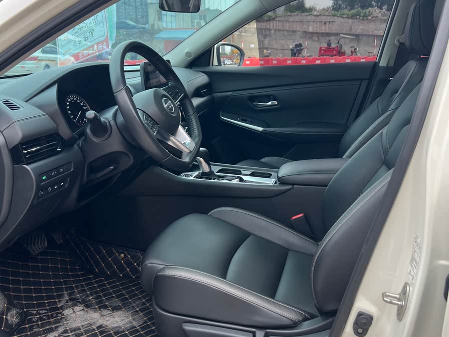 Discover undefined undefined Exterior Interior Images.Find all aspects and details of cars.