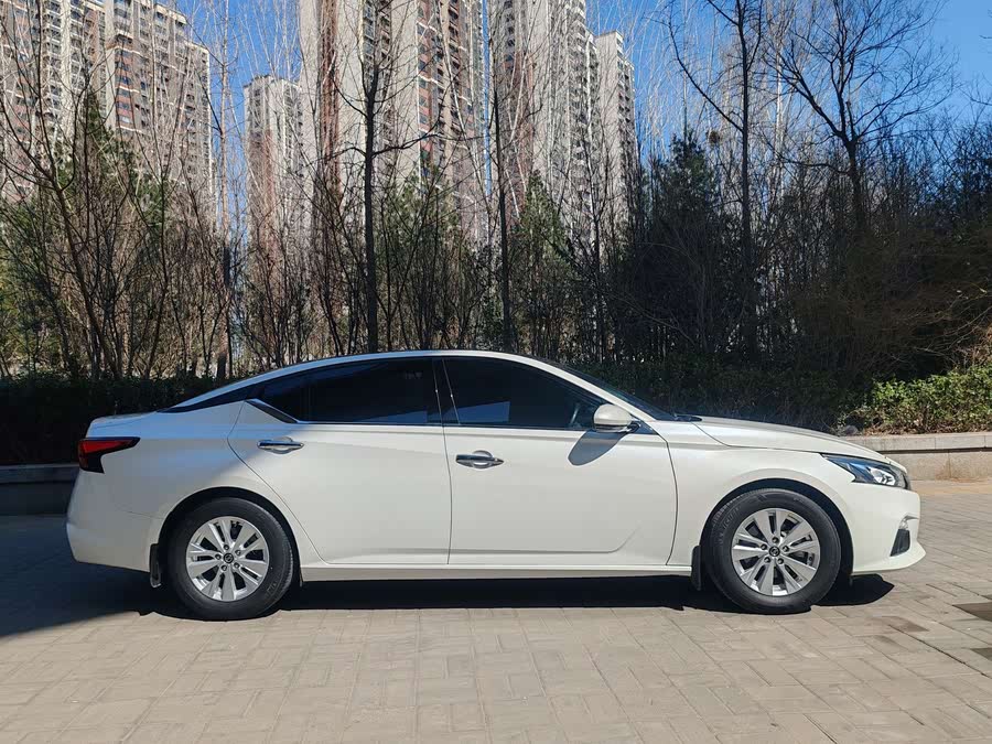 Discover undefined undefined Exterior Interior Images.Find all aspects and details of cars.